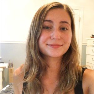 Meet your Posher, Olivia